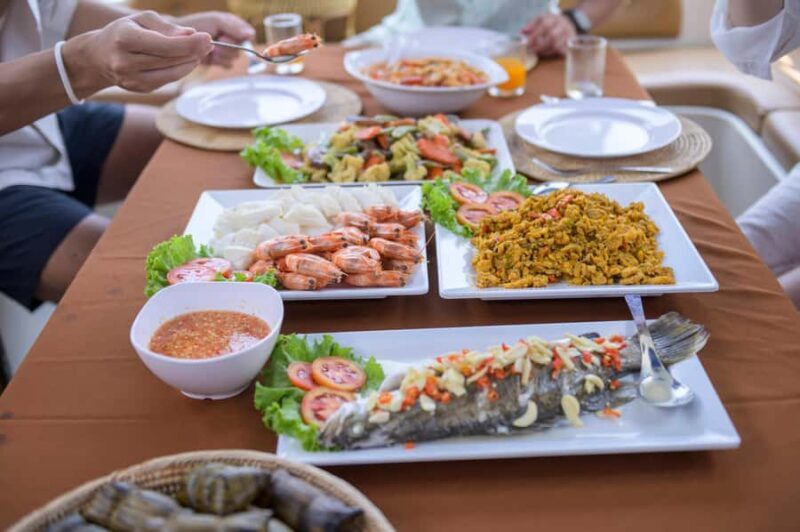 Sarasin Pier: Iconic James Bond Experience by Speedboat - FAQ