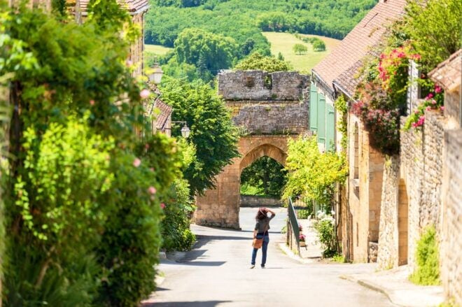 Sarlat-la-Canéda: Beynac & Domme Tour & Dordogne Boat Ride - Inclusions and Exclusions
