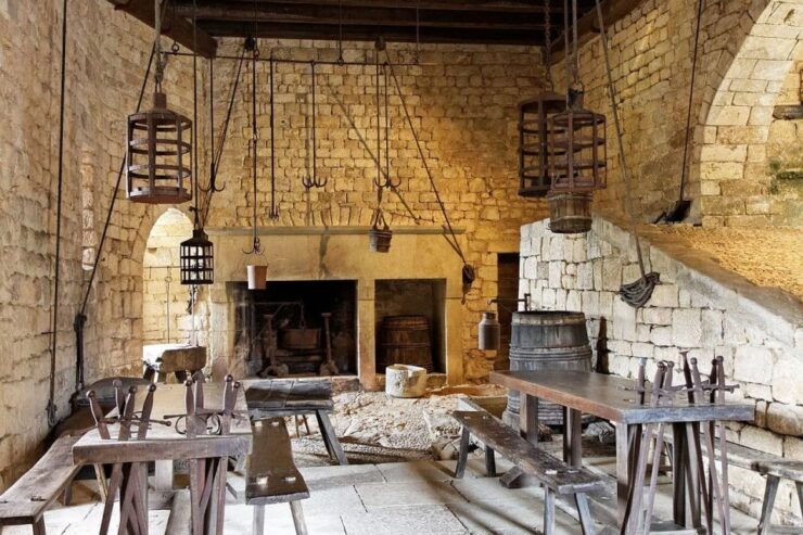 Sarlat-la-Canéda: Cave and Castle Private Tour - Tour Highlights