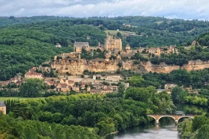 Sarlat: Private Tour to the Dordogne Valley - Meeting Point and Restrictions