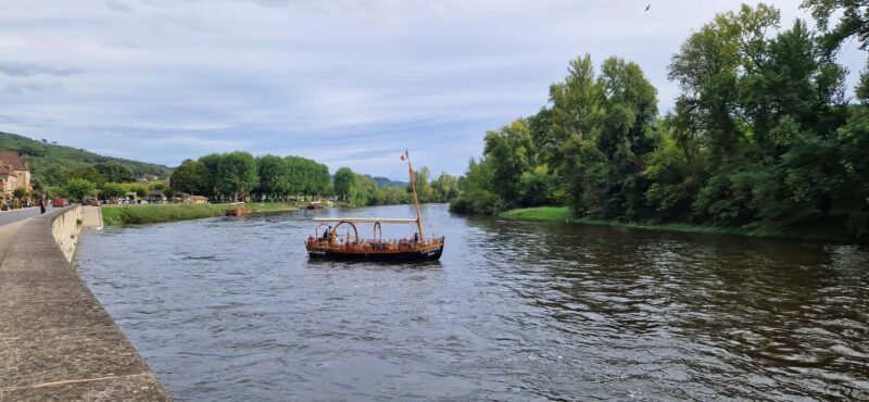 Sarlat: Travel Sketchbook - Good To Know