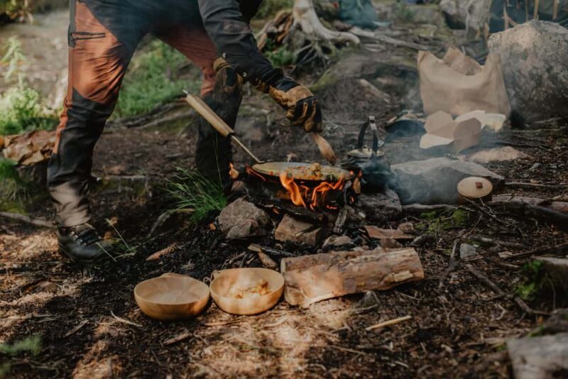 Särna: Brudslöjan Waterfalls Guided Hike with Lunch - Lunch by the Waterfalls