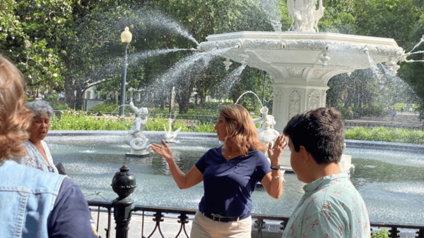 Savannah: Ghost & Graveyard Walking Tour With Local Guide - Haunted History