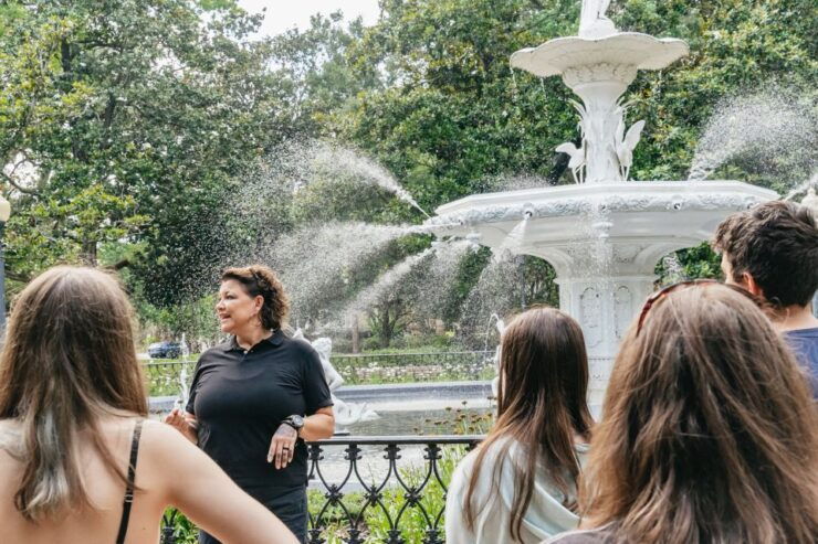 Savannah: Ghosts, Asylums, Voodoo, and Horror Walking Tour - Tour Highlights