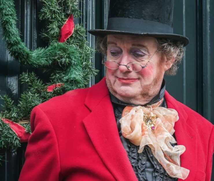 Savannah: Ghosts of Christmas Past Walking Tour - Experience Highlights