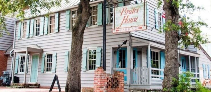 Savannah: Grave Encounters Ghost Tour With Cellar and Dinner - Booking Information