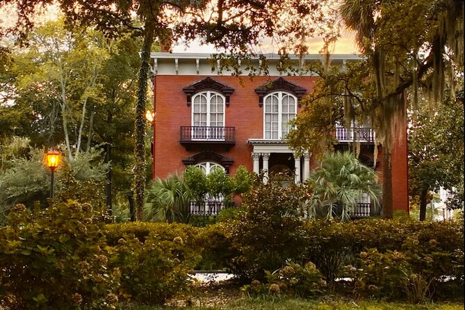 Savannah Historic District Tour by The Wandering Historians - Reviews