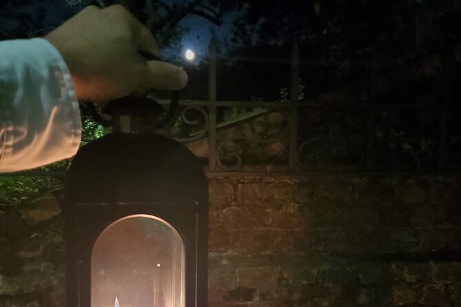 Savannah History and Haunts Candlelit Ghost Walking Tour - Guided Tour Experience