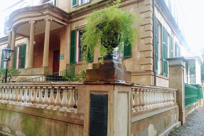 Savannah History Plus Coffee and Chocolate Walking Tour - Meeting and Pickup