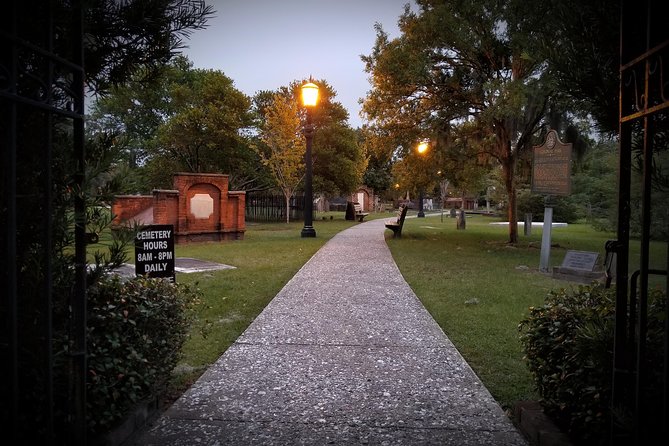 Savannah Supernatural Haunted Walking Tour - Traveler Photos and Visual Experience