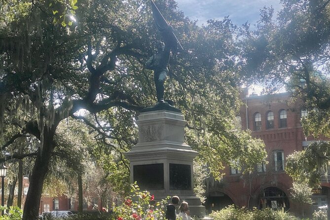 Savannah's Historical District: A Self-Guided Audio Tour - Experiencing Savannahs Haunted History