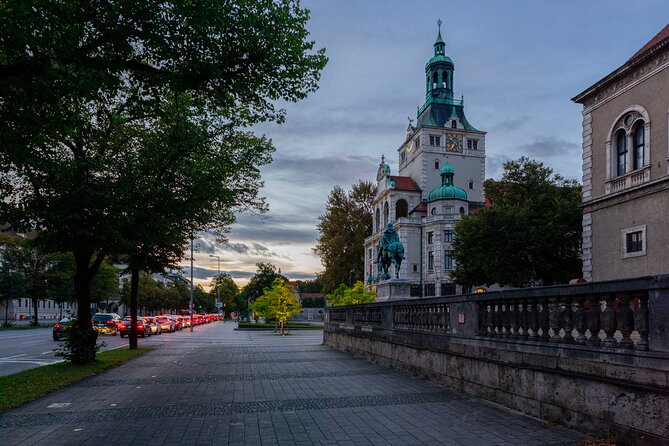 Save Your Friend City Exploration Game in Munich - Game Instructions