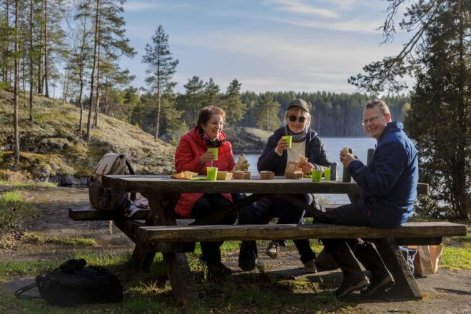 Savonlinna: Evening Photography Tour on Lake Saimaa - Essential Preparation Tips