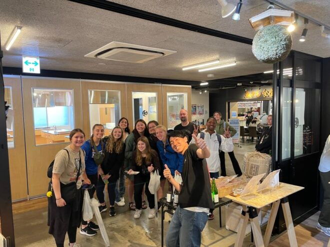Savor Japanese Sake With Fresh Sashimi in Tsukiji! - Experience the Stylishness of Japan