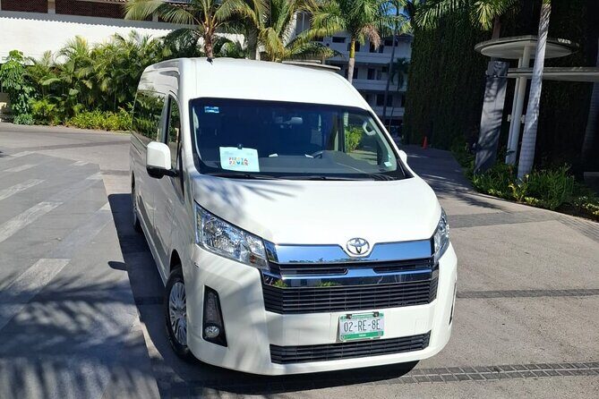 Sayulita Minivan Transportation Service Tour - The Pickup Experience