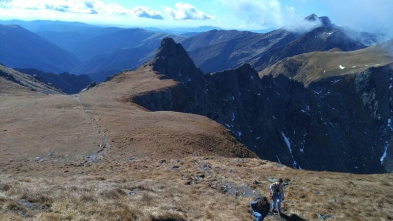 SB05 - Carpathian Heights: Hiking to Bâlea Cascada & Lake - Exploring the Itinerary in Detail