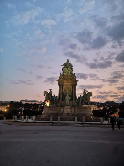 Scandals, affaires & anecdotes in Vienna - What to Expect from the Tour