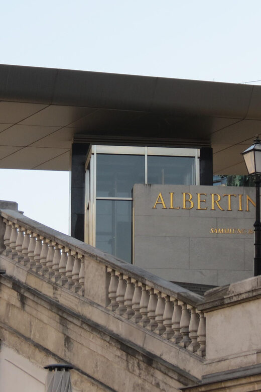 Scandals, affaires & anecdotes in Vienna - What Reviewers Say