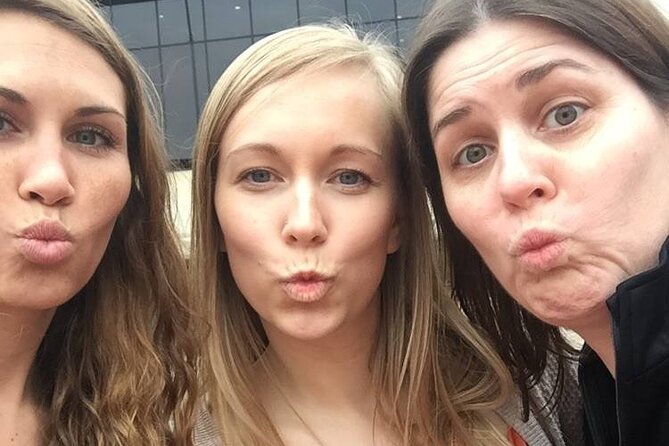 Scavenger Hunt Adventure in Edinburgh by Zombie Scavengers - Exploring Edinburghs Historic Landmarks