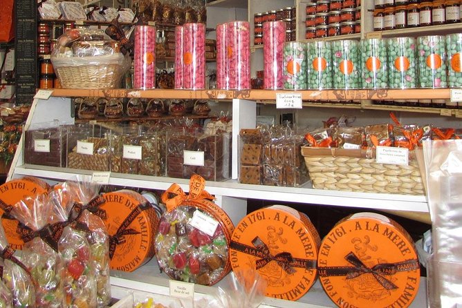 Scavenger Hunt in the Covered Passages of Paris - Inclusions