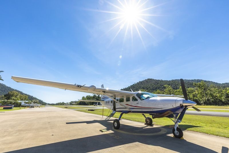 Scenic Flight Heart Reef, Whitehaven beach from Airlie Beach - Booking details worth checking