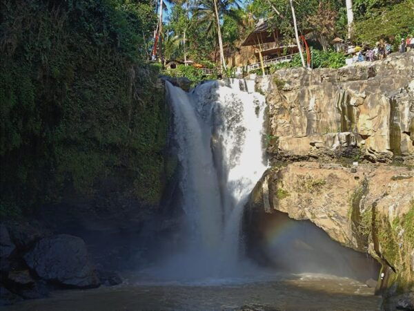 Scenic Heaven Gate: Lempuyang, Water Palace, Waterfall Tour - What to Bring