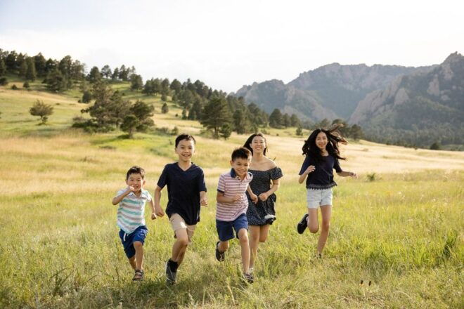 Scenic Mountain Photoshoot in Boulder, Colorado - Activity and Assistance