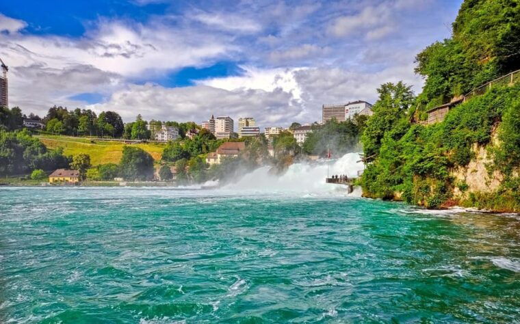 Schaffhausen: Express Walk With a Local in 60 Minutes - Navigating the Charming Cobblestone Streets