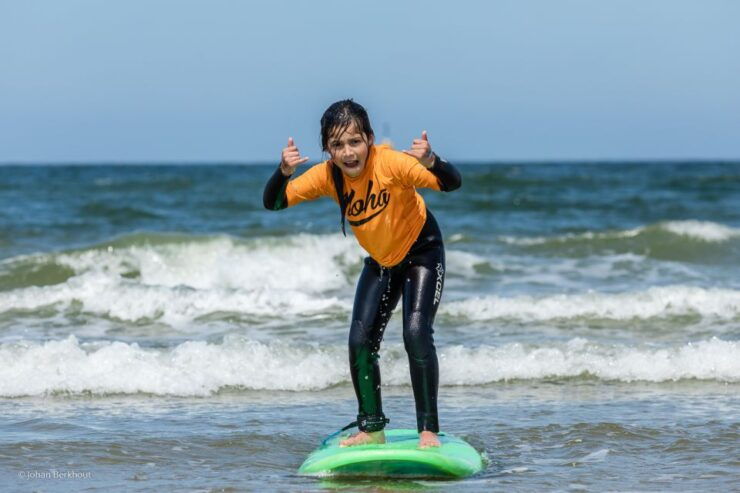 Scheveningen Beach: 1,5-Hour Surf Experience for Kids - Experience