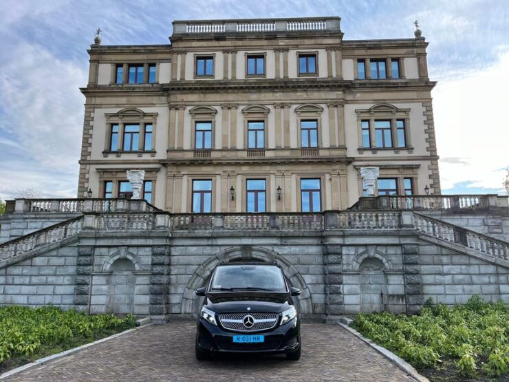 Schiphol: Private Premium Transfer to Amsterdam City - Driver and Vehicle Details