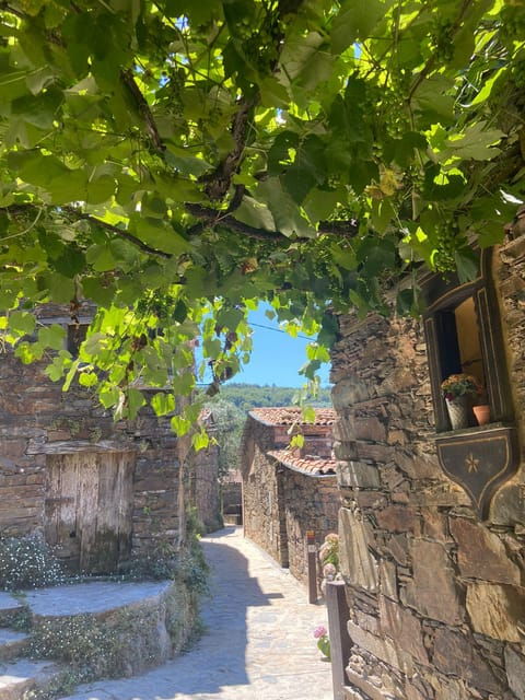 Schist Villages and medieval castles tour - Exploring the Schist Villages