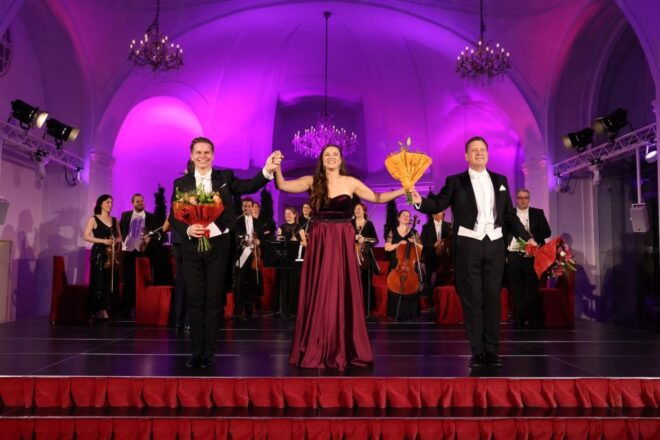 Schönbrunn: Christmas Market, Palace Tour, & Concert - Common Questions