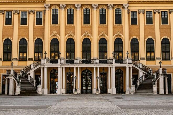 Schonbrunn Palace & Garden Tour With Hotel Pick up in Vienna - Pickup and Meeting Point