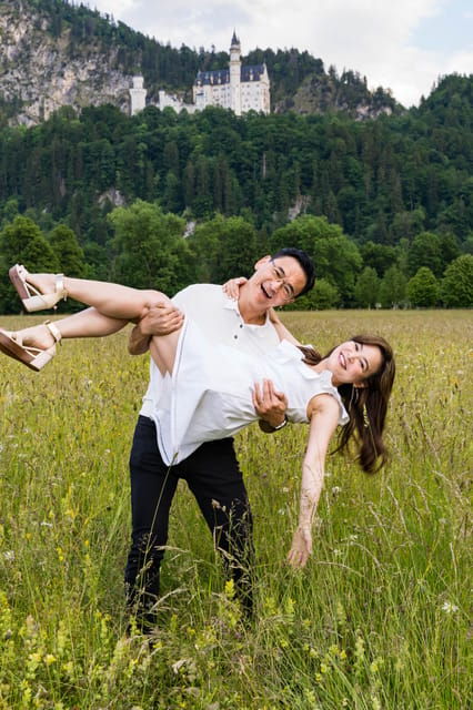 Schwangau: Private Photoshoot at Neuschwanstein Castle - Photoshoot Options Available
