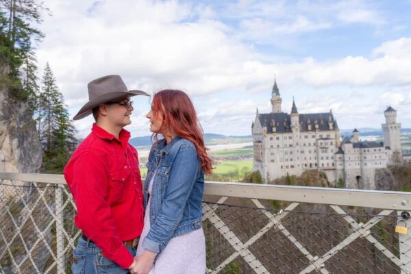 Schwangau: Private Photoshoot at Neuschwanstein Castle - Ideal Occasions for Photoshoots