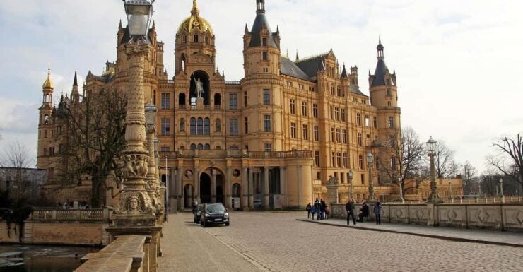 Schwerin Private Guided City Tour - Schwerin Cathedral Features