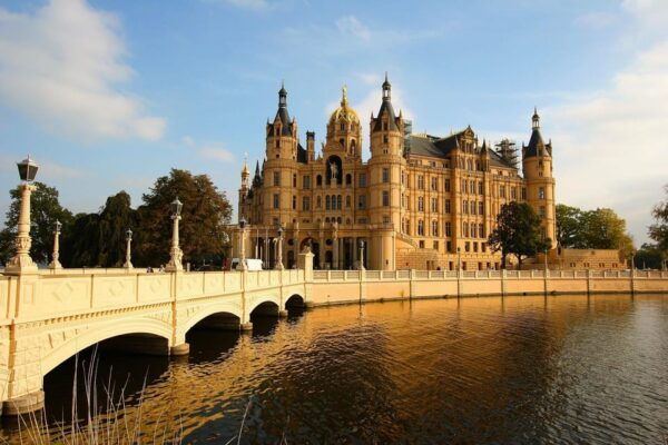 Schwerin Private Guided City Tour - Additional Tour Information