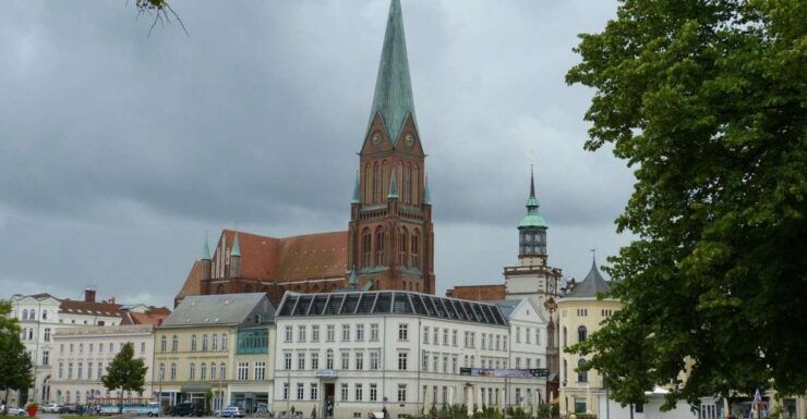 Schwerin: Private Guided Walking Tour - Tour Details
