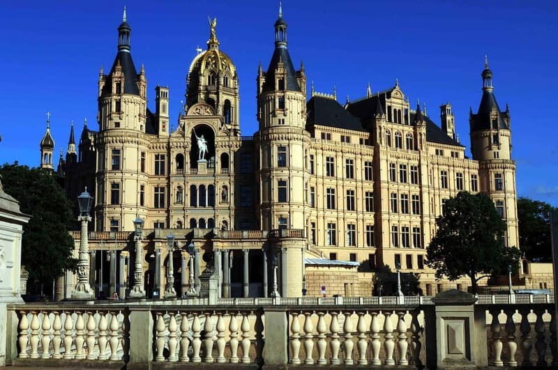 Schwerin - Private Tour of the Castle Exteriors & Cathedral - Good To Know