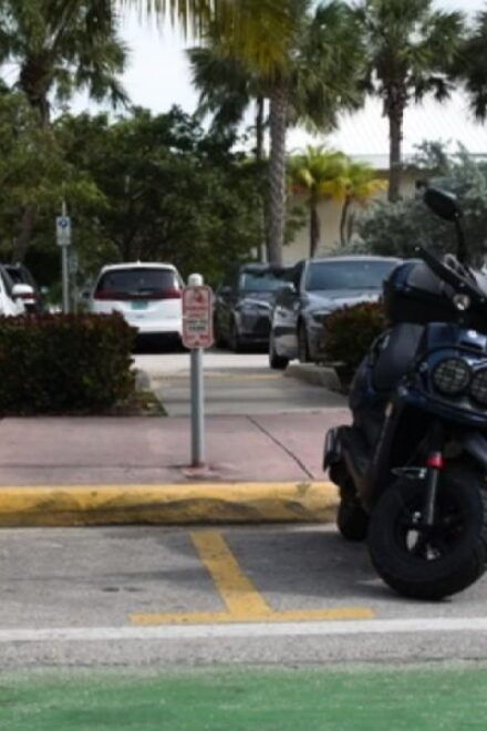 Scooter Dealer Miami - South Beach - Language and Cancellation Policy