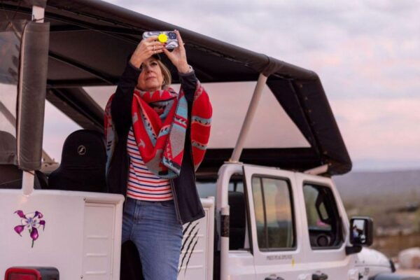 Scottsdale: Painted Sky Sunset Jeep Tour - Gift Option and Location