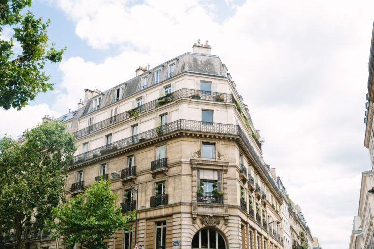 Screen to Streets: A TV Show-inspired Walking Tour of Paris - The Photography Opportunity: Capturing TV-Inspired Scenes