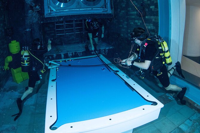 Scuba Diving at Deep Dive Dubai With Private Transport - Uncover the Unique Features of Deep Dive Dubai