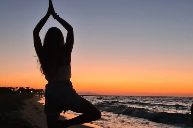 Sea Breeze Bliss: Rooftop Yoga Retreat - Included Amenities and Start Time