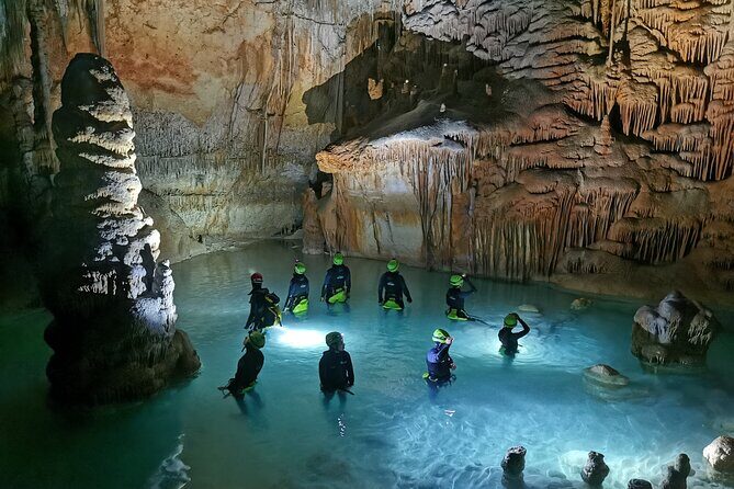 Sea cave, hiking and 20 meter rappelling - Good To Know