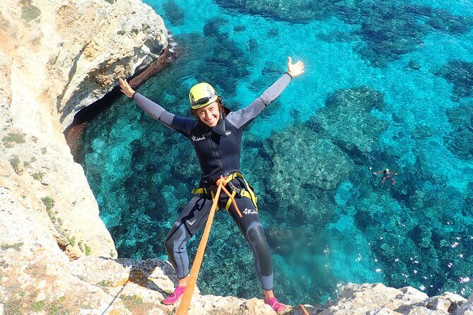 Sea cave, hiking and 20 meter rappelling - An In-Depth Look at the Experience