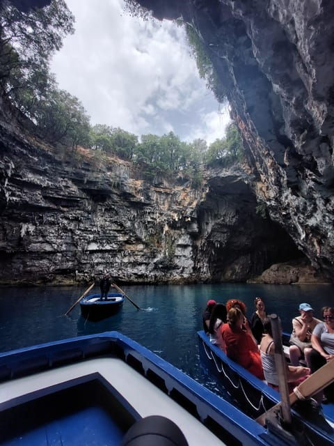 Sea Dream Tour: Melissani, Drogarati, Myrtos Beach - Melissani Cave Experience