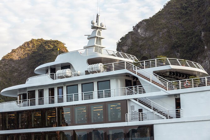 Sea Octopus Cruise 5 Star Luxury Day Cruise in Halong Bay - Common Questions