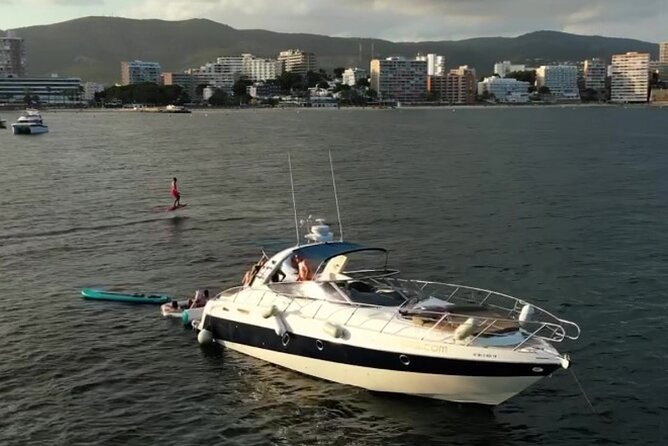 Sea Toys Yacht Adventure 4h Ticket Mondays - Inclusions