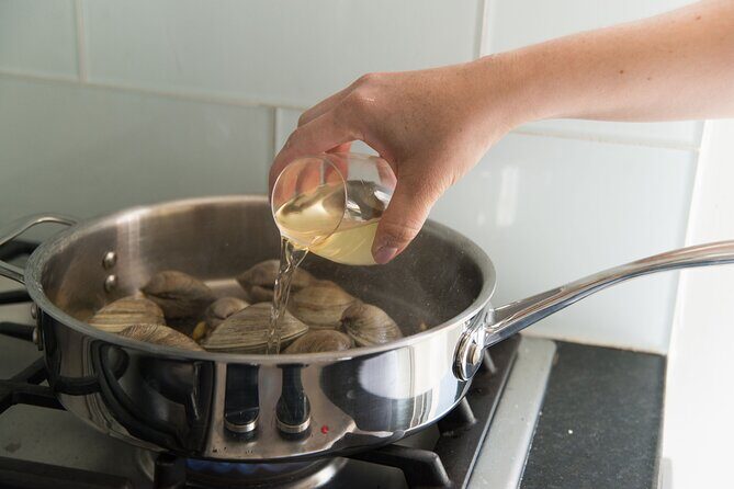 Seafood Paella & Spanish Tapas Class in Tarragona (4-Course Meal) - Who Will Love This Experience?